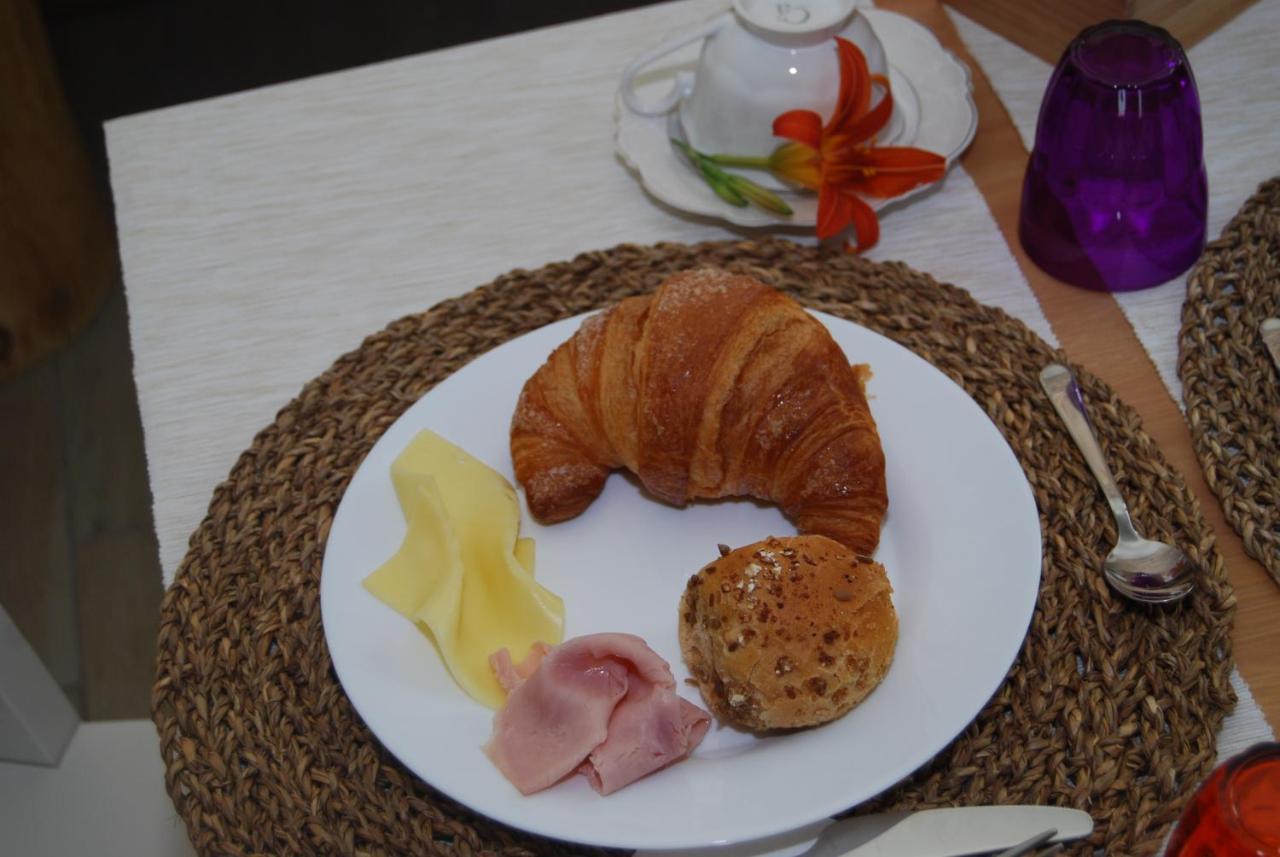Domus Florio - Humanitas Rozzano Bed and Breakfast Pieve Emanuele Εξωτερικό φωτογραφία