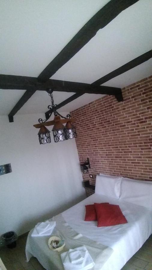 Domus Florio - Humanitas Rozzano Bed and Breakfast Pieve Emanuele Εξωτερικό φωτογραφία