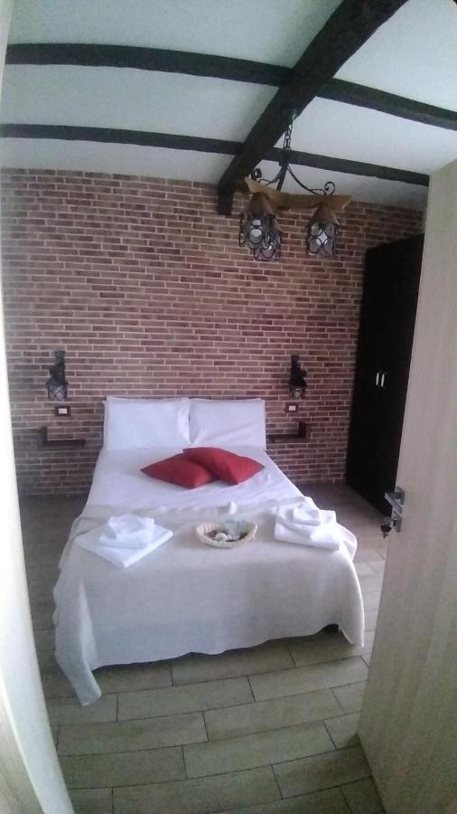 Domus Florio - Humanitas Rozzano Bed and Breakfast Pieve Emanuele Εξωτερικό φωτογραφία